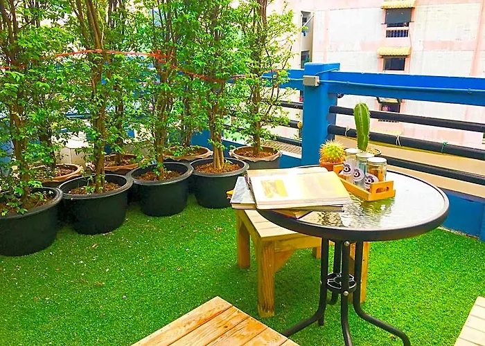 The Neighbor Hoot & Cafe ホテル