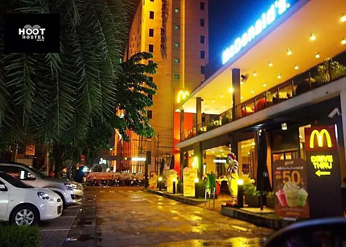 The Neighbor Hoot & Cafe ホテル 2*