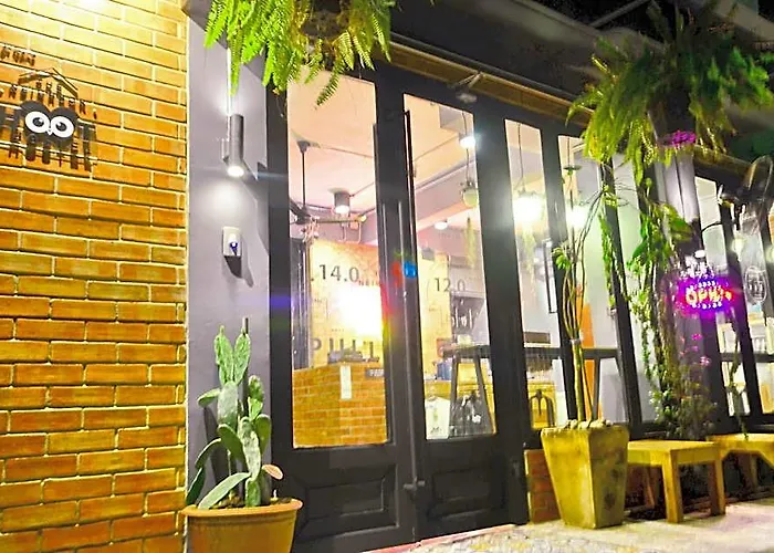 The Neighbor Hoot & Cafe