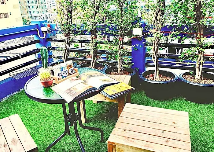 The Neighbor Hoot & Cafe ホテル 2*