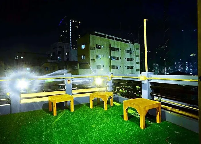 The Neighbor Hoot & Cafe 2* バンコク都